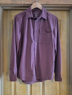 Swiss Tech Long Sleeve Buttondown Shirt Medium 38-40 Burgundy Nylon Polyester